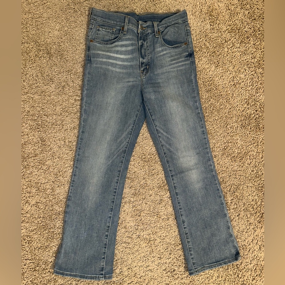 Levi’s cropped straight leg size 28